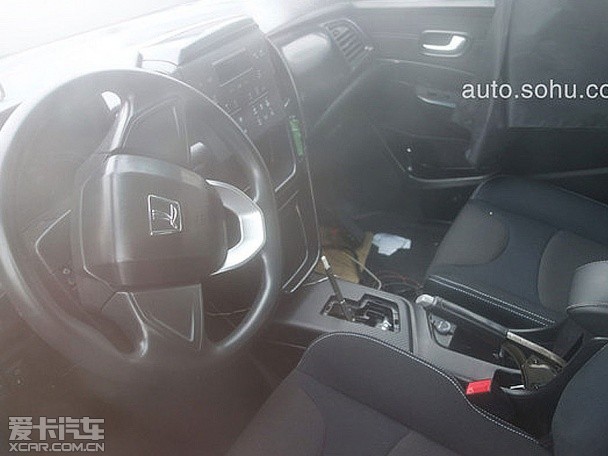 納智捷全新三廂車