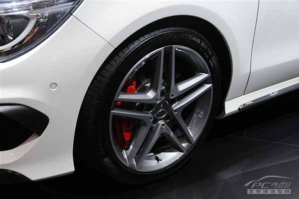 奔馳CLA45 AMG