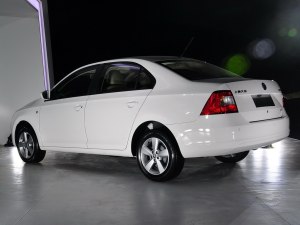 ˹���_(d��)�Ϻ���˹���_(d��)��J2013�� 1.4L �ք�(d��ng)���x��