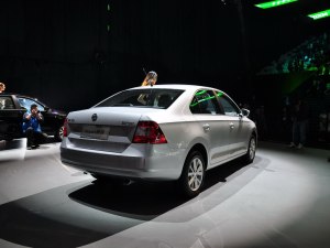 ˹���_(d��)�Ϻ���˹���_(d��)��J2013�� 1.4L �ք�(d��ng)���x��