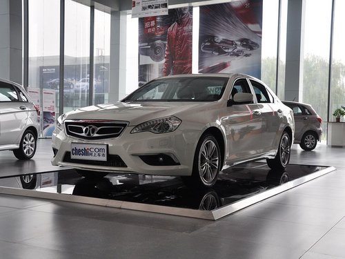 北京汽車(紳寶) 2.0T 自動 車輛左前45度視角