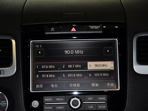 大眾(進(jìn)口) V6 3.0TSI 自動(dòng) 中控臺(tái)中央特寫(xiě)