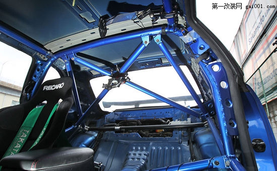 日本國寶級(jí)跑車 800匹日產(chǎn)GT-R R34改裝(16)
