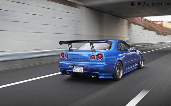 日本國寶級(jí)跑車 800匹日產(chǎn)GT-R R34改裝(21)
