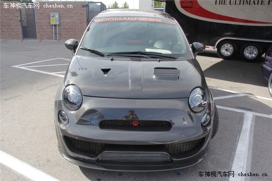 ����֮Ы SEMA�ϵķƁ���500 Abarth���b SEMA���Ɓ���500 Abarth����܇���b