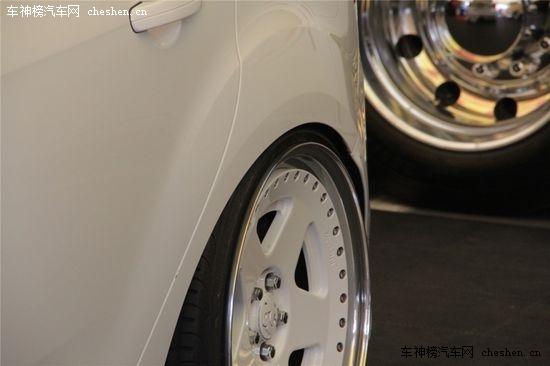 ����ɫ���鹝(ji��) SEMA�ϵĸ��ظ���˹ST���b SEMA,���ظ���˹ST,��܇���b