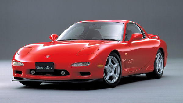轉(zhuǎn)子引擎落幕絕唱 實(shí)拍馬自達(dá)RX-8改裝車