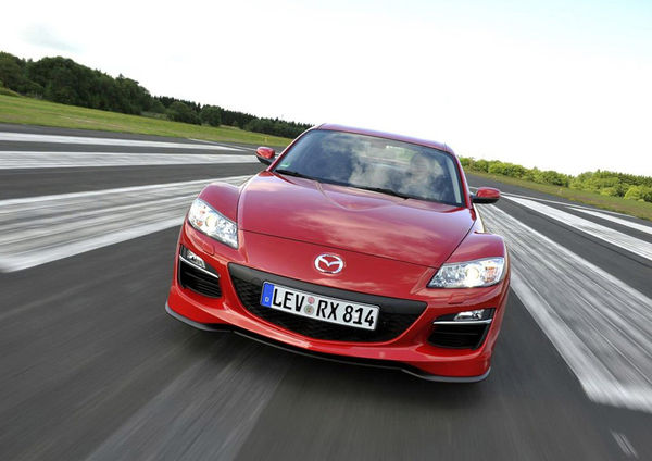 轉(zhuǎn)子引擎落幕絕唱 實(shí)拍馬自達(dá)RX-8改裝車