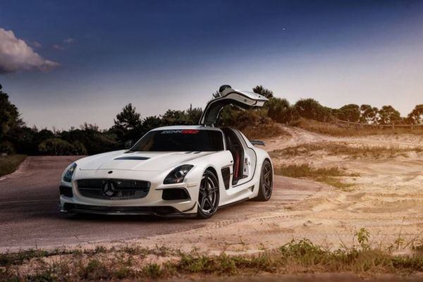 ���YSLS AMG���b
