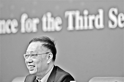 政協(xié)委員黃潔夫:用計劃經(jīng)濟手段推進醫(yī)改行不通