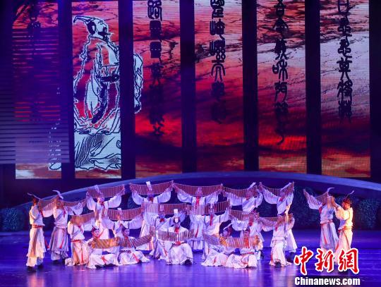 民俗歌舞劇《大端午》武漢公演展現(xiàn)峽江秭歸端午文化