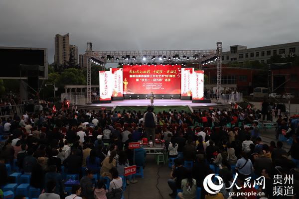 ͩ���h���Č����Ļ�ˇ�g(sh��)��(ji��)�_Ļʽ�ߡ��c��һ��ӭ���ġ�����e�����Y¡�s �z
