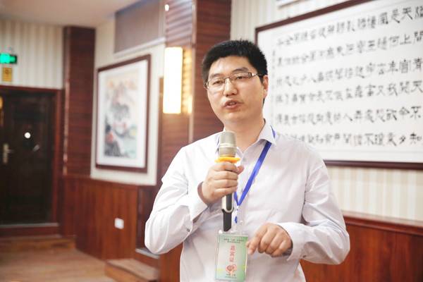 致富不忘桑梓老冢鎮(zhèn)“山果扶貧助學(xué)基金會(huì)”啟動(dòng)