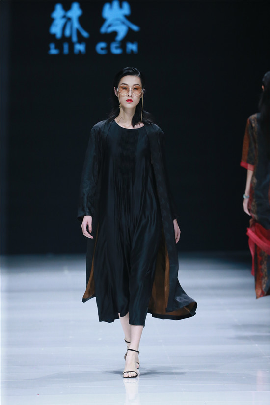  YINJI PLAZA   �y��ԭ��(chu��ng)Ʒ��FASHION SHOW ��2019��ԭ���H�r(sh��)�b�����ݡ�ʢ����䡱
