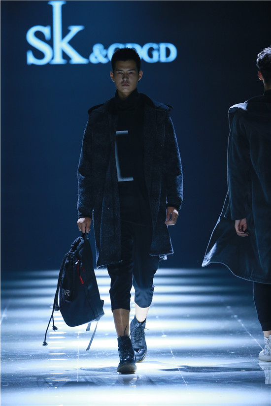  YINJI PLAZA   �y��ԭ��(chu��ng)Ʒ��FASHION SHOW ��2019��ԭ���H�r(sh��)�b�����ݡ�ʢ����䡱