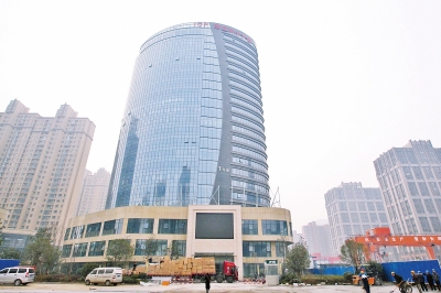 河南自貿(mào)區(qū)鄭州服務(wù)中心建成 設(shè)18個辦事機(jī)構(gòu)