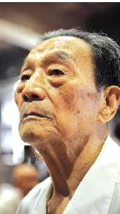 紀(jì)念抗日戰(zhàn)爭勝利70周年 70名老兵鄭州大聚會