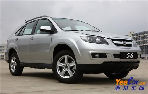 10�fԪ�Ϳ����I 4������Ʒ�ƹ�(ji��)��SUV��(d��o)ُ