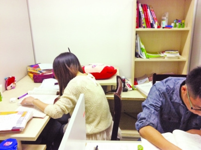 南航圖書館被曝座位要收費(fèi)校方:收的是上網(wǎng)費(fèi)