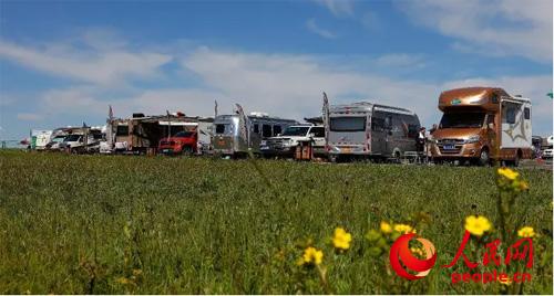 房車亮相輝騰錫勒草原黃花溝風(fēng)景區(qū)