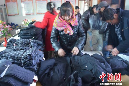 2��5�����������½��򹤵ĸ��C��Ҵ�񘷿hŮ����ϼ���l(xi��ng)�����ڌ��l(xi��ng)�H���ϵĒ������I��60����������ٛ��ͬ��ؚ��������������䛔z