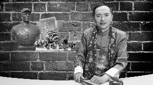 洪聲正在說書