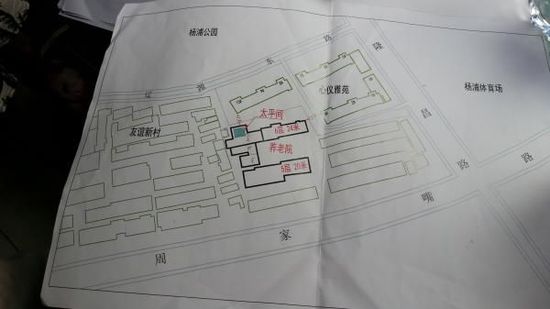 上海反對(duì)建養(yǎng)老院小區(qū)業(yè)主:別人在漲就我們暴跌