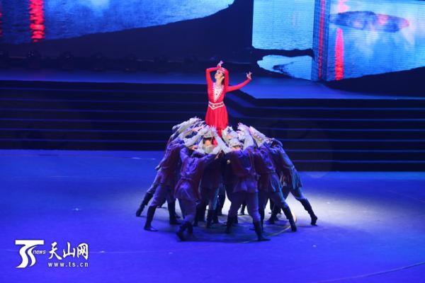中國好舞蹈冠軍古麗米娜個(gè)人專場舞蹈《花之情》新疆綻放