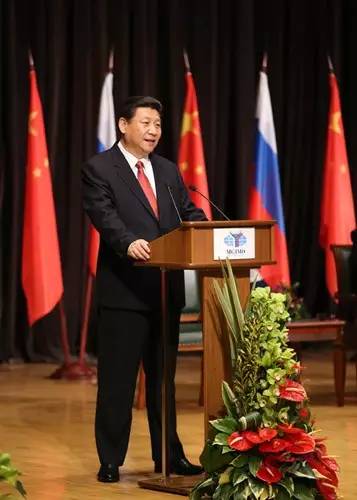�D�飺2013��3��23����������ϯ��(x��)��ƽ��Ī˹�Ƈ��H�P(gu��n)ϵ�W(xu��)Ժ�l(f��)�����v��������(g��u)���W(w��ng)�j(lu��)���g���\(y��n)��ͬ�w���Ї�ؕ�I(xi��n)