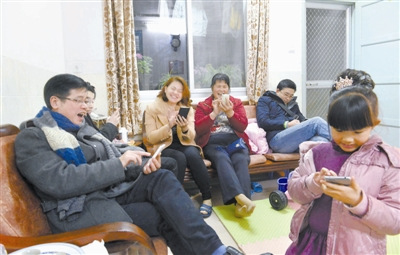 微信紅包大數(shù)據(jù)背后:發(fā)短信拜年習(xí)俗已被紅包顛覆