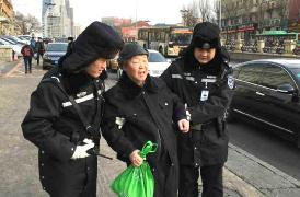 男子扶起路邊摔倒老人稱當(dāng)時(shí)沒啥顧慮該干就干