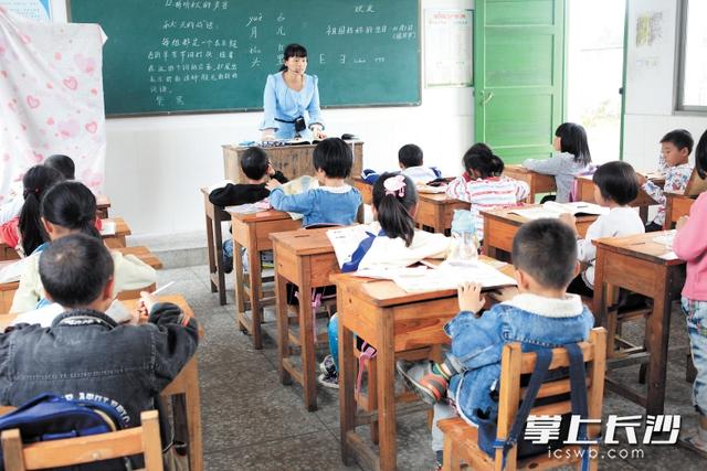 ���ϡ���ȸС�W(xu��)���������� �W(xu��)У����