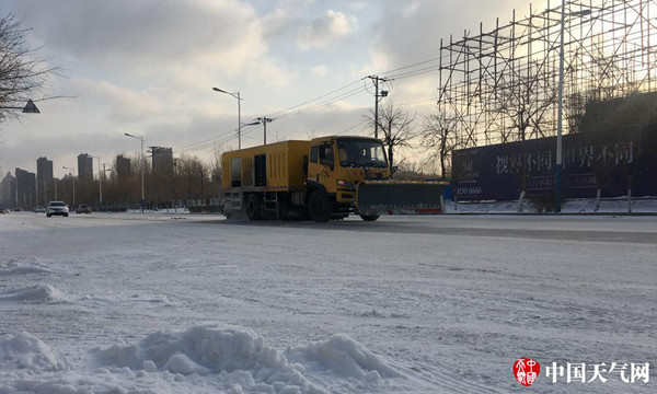大范圍雨雪襲中東部 部分地區(qū)降溫超10℃