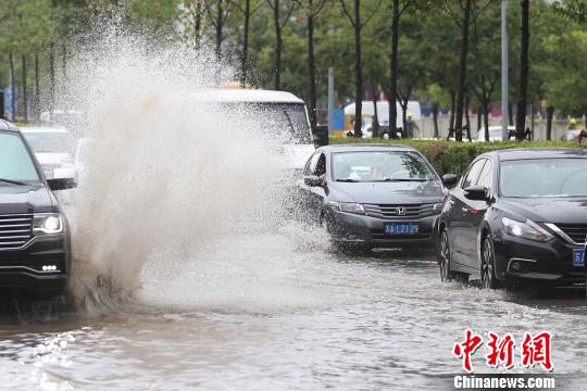 江蘇多地遇強降雨天氣發(fā)布地質(zhì)災害風險預警