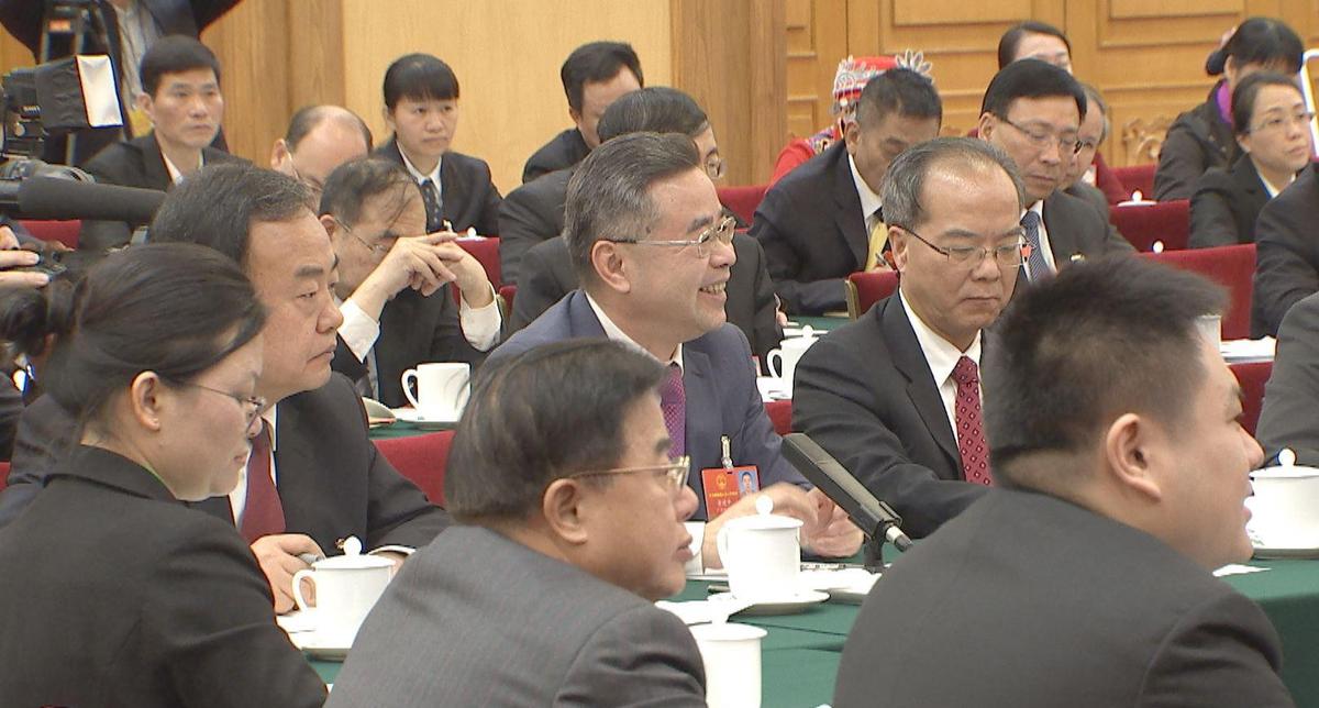 習(xí)近平的“下團(tuán)組”時(shí)間 | 人民群眾什么方面感覺不幸福不快樂不滿意 我們就在哪方面下功夫 習(xí)近平的“下團(tuán)組”時(shí)間 | 人民群眾什么方面感覺不幸福不快樂不滿意 我們就在哪方面下功夫