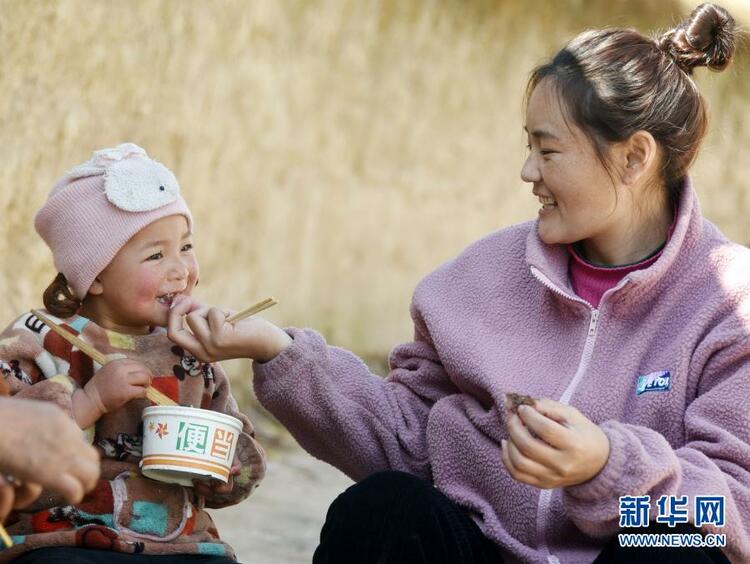 “春運(yùn)母親”何以感動(dòng)億萬國(guó)人