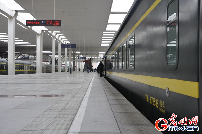 拉日鐵路開通一周年:高原天路便捷交通帶動旅游 拉日鐵路開通一周年:高原天路便捷交通帶動旅游