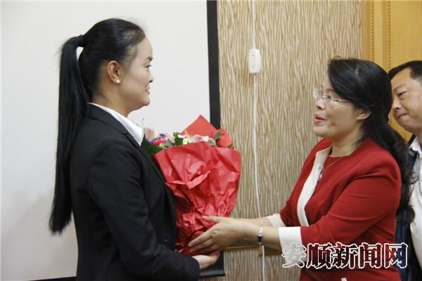 長(zhǎng)征精神照我行 貴州各地“尊師重教”蔚然成風(fēng)