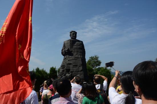 網(wǎng)絡(luò)媒體走轉(zhuǎn)改丨在長征和新長征的時光隧道中穿行