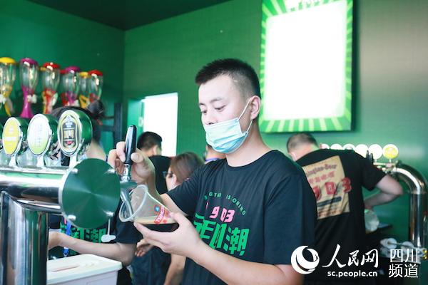 ��ӬF(xi��n)�������Z�� �z