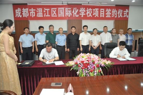 �ɶ��Мؽ��^(q��)���H���W(xu��)У�ĿͶ�Y�f(xi��)�h��ӆ�xʽ�F(xi��n)������܎ �z