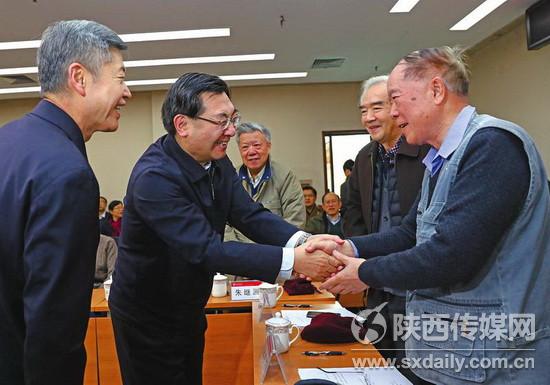 12��16�գ�ʡί��(sh��)ӛ��ʡ�L(zh��ng)����ƽ��(l��i)��������ͨ��W(xu��)������������_(d��)��(x��)��ƽ����(sh��)ӛ��Ҫָʾ���H�І�(w��n)�����w�Ͻ�����    ӛ��  �μt÷�z